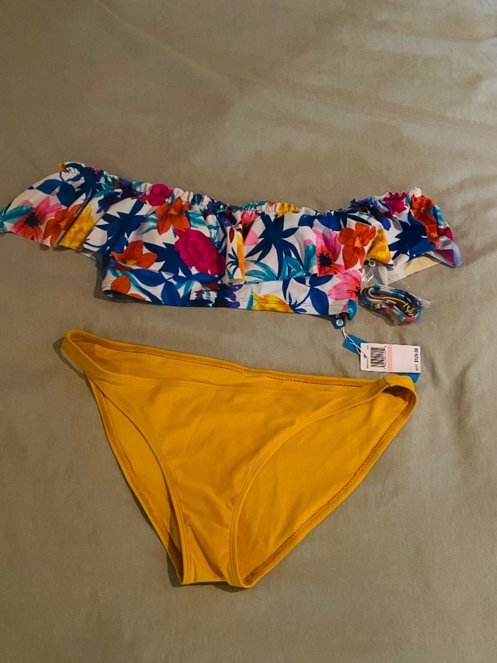 Bleu Rod Beattie Bikini Top floral size L - Picture 2 of 4